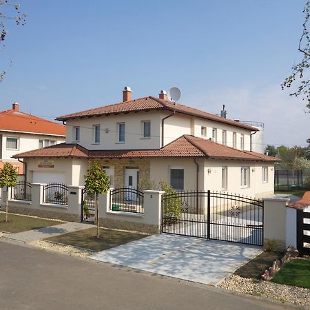 Aura Apartman Hajdúszoboszló Quarto foto