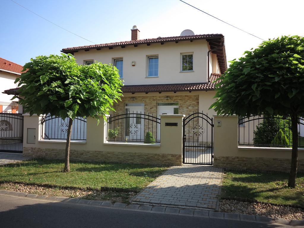 Aura Apartman Hajdúszoboszló Quarto foto